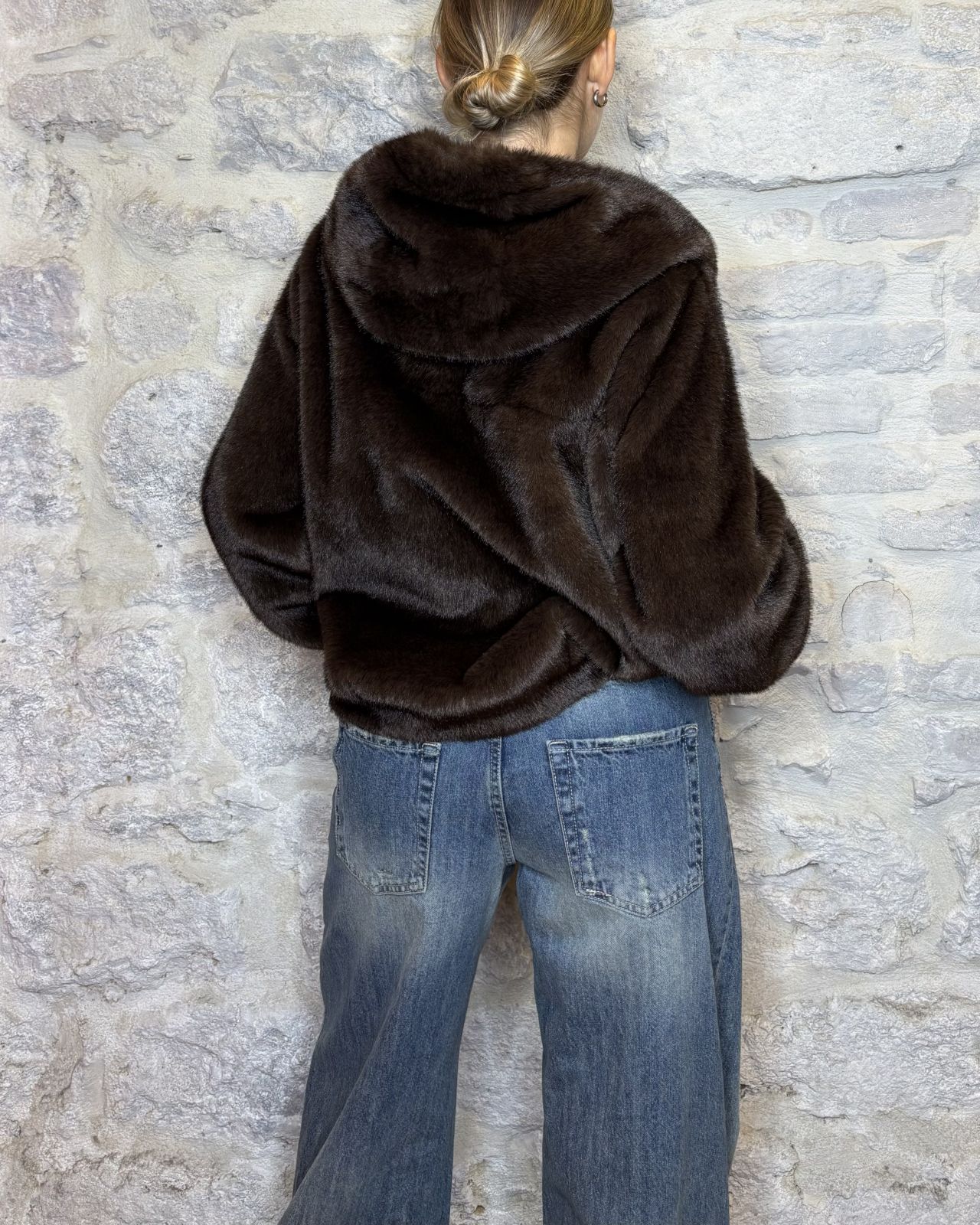 NUMERO6SELECTION pelliccia ecofur con cappuccio moro Image