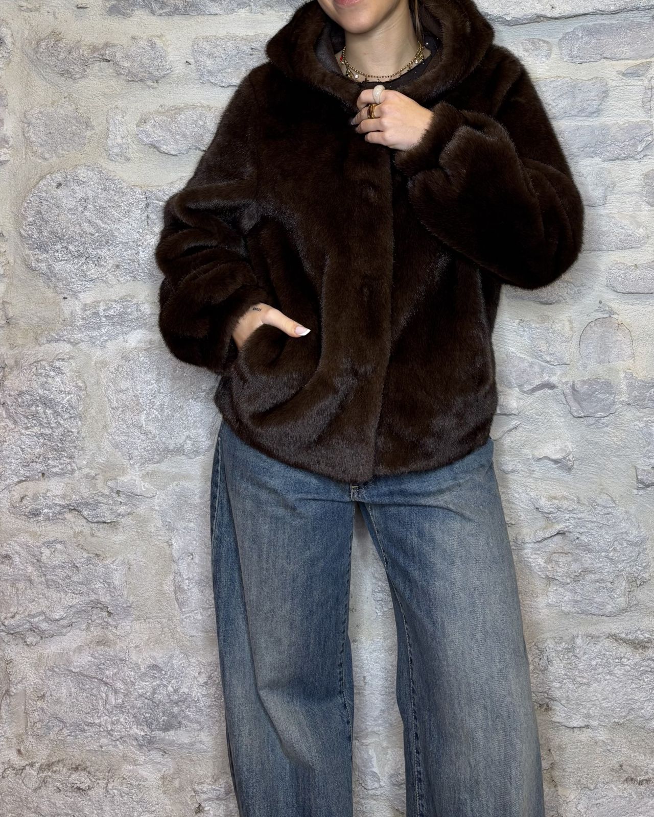 NUMERO6SELECTION pelliccia ecofur con cappuccio moro Image