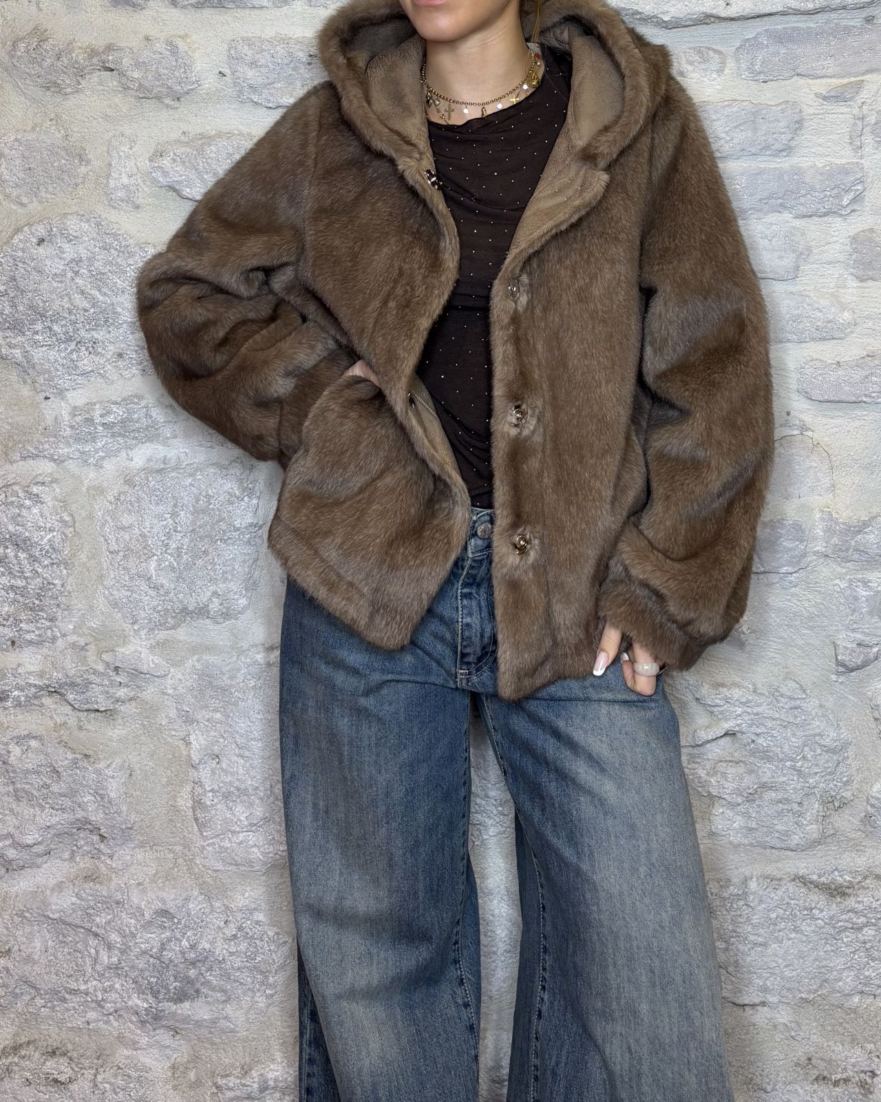 NUMERO6SELECTION pelliccia ecofur con cappuccio fango Image