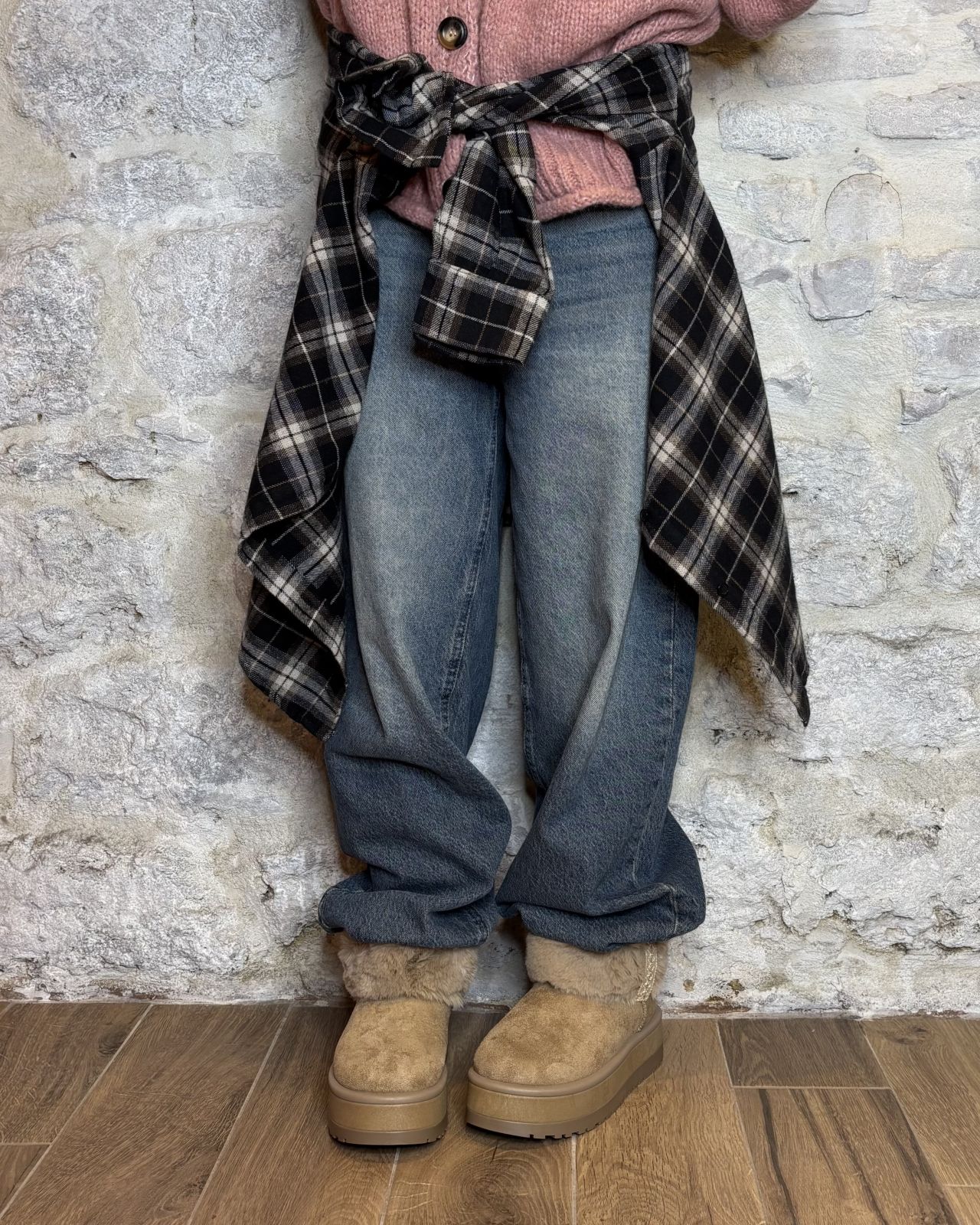 NUMERO6 SELECTION Stivaletto platform con pelliccia sabbia Image