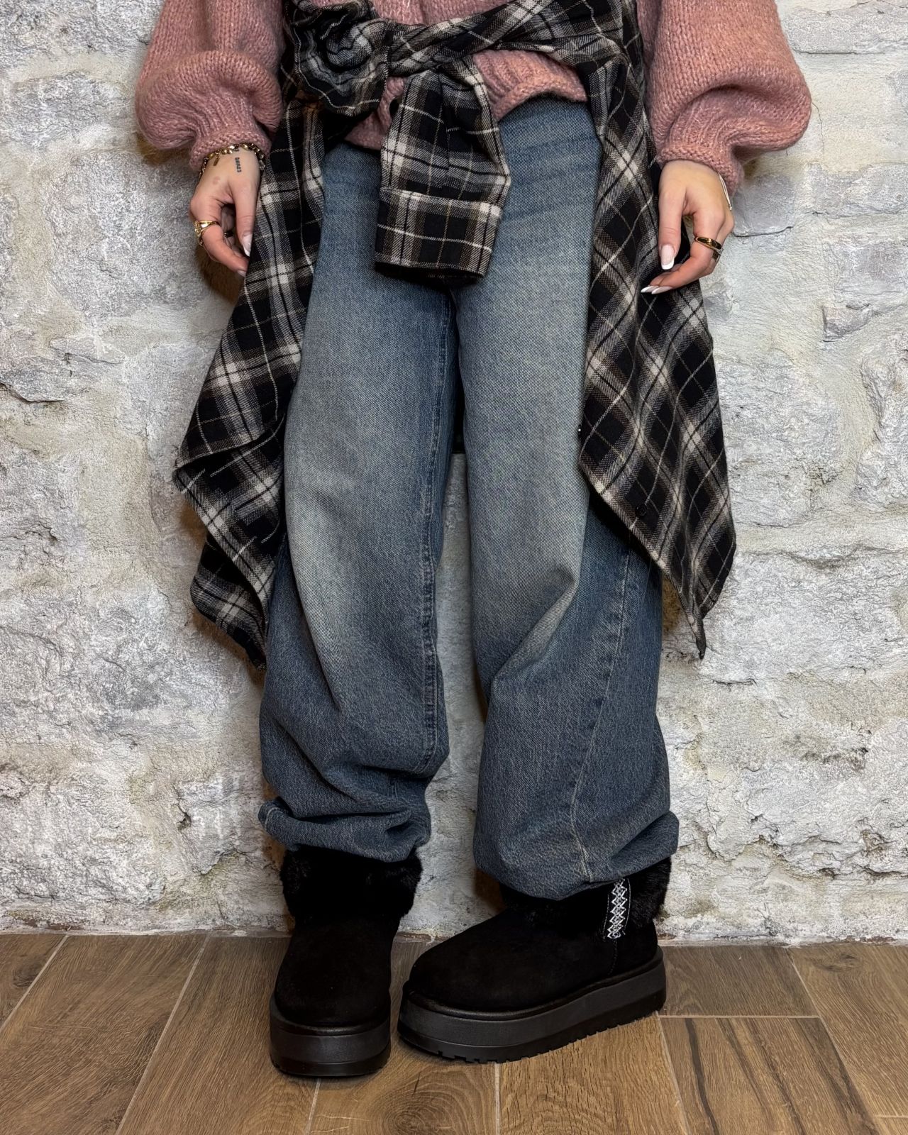 NUMERO6 SELECTION Stivaletto platform con pelliccia nero Image