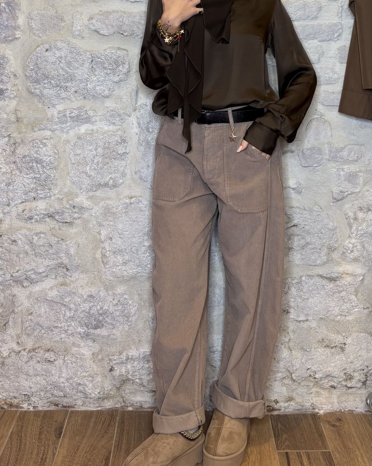 SUSY  MIX pantalone ovetto in velluto fango Image