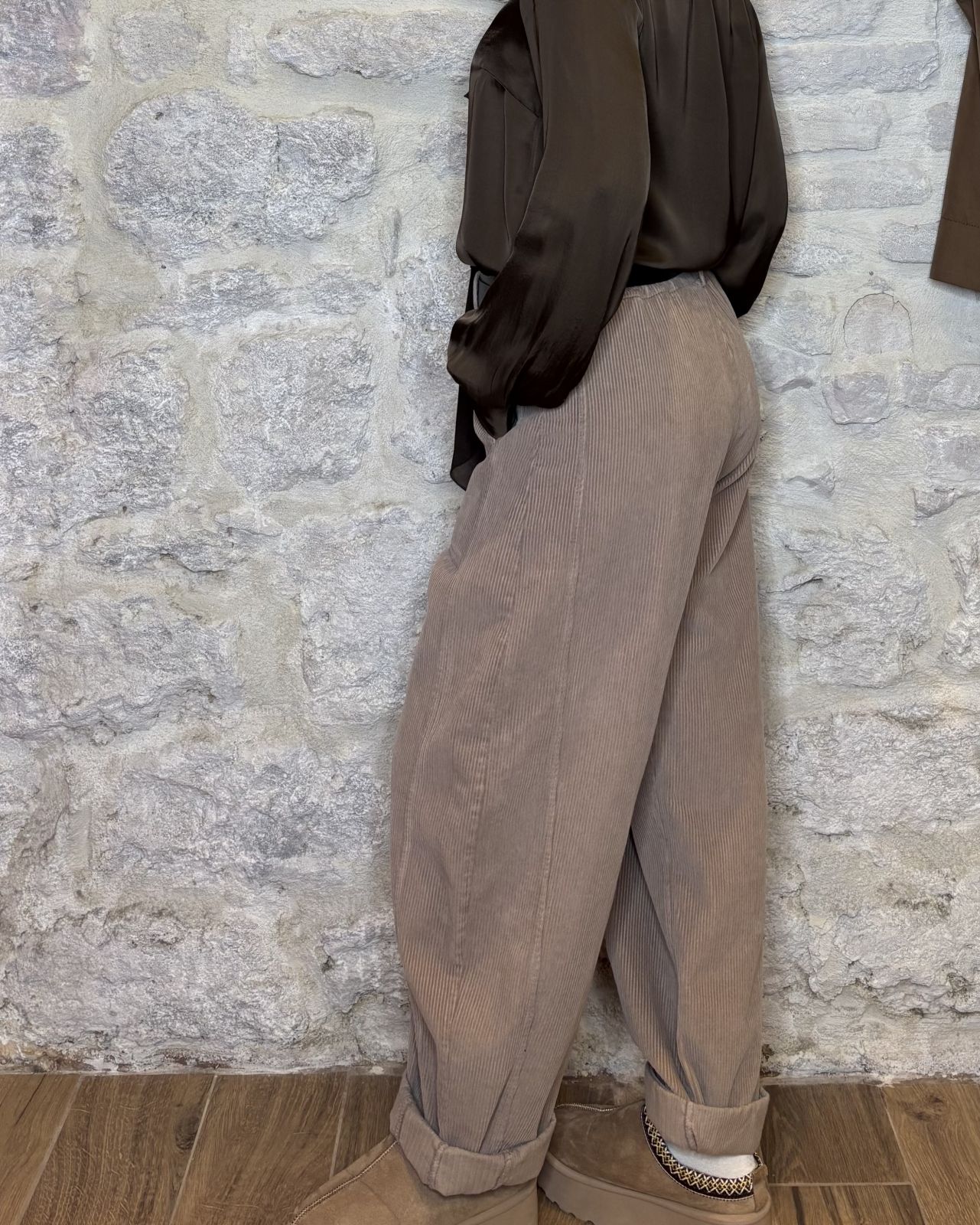 SUSY  MIX pantalone ovetto in velluto fango Image