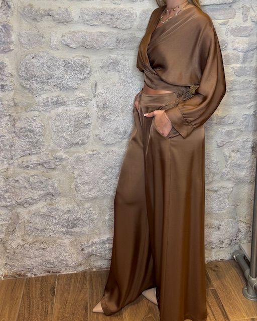 SUSY MIX pantalone ampio in viscosa mandorla Image