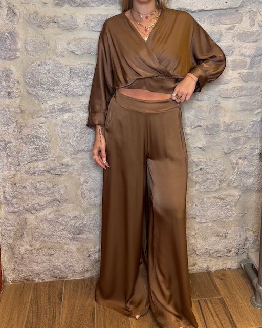 SUSY MIX blusa in viscosa incrociata manica tre quarti mandorla Image