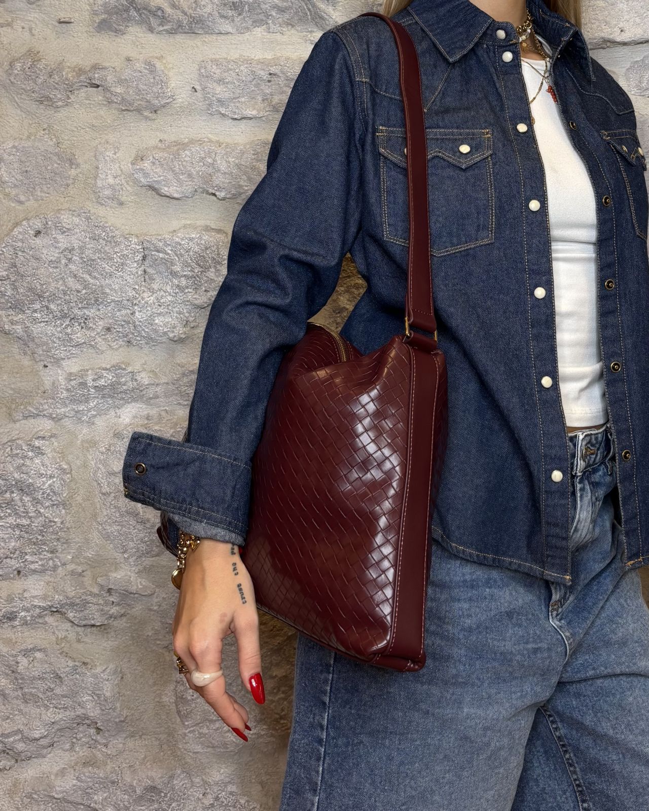 VIVIENNE D borsa in ecopelle intrecciata bordeaux Image