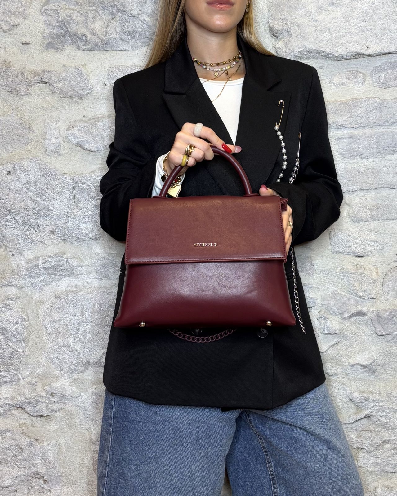 VIVIENNE D borsa in ecopelle con catena bordeaux Image